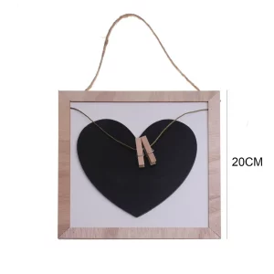 Este quadro de ardósia preto vem em um pacote com uma pinça inclusa