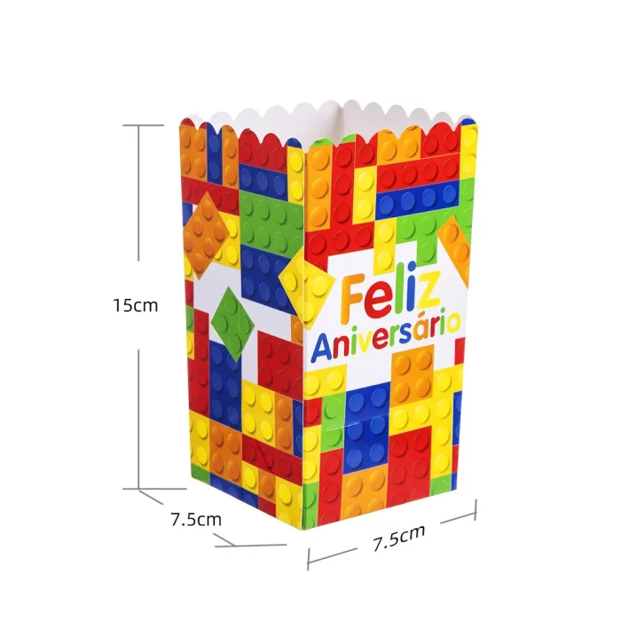 Pacote com 6 unidades perfeito para festas de aniversário;Design Lego vibrante e colorido que agrada crianças e adultos;Dimensões generosas de 15.0cm x 7.5cm para servir pipocas em abundância. Caixas de pipoca com design em Lego