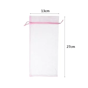 Adicione um toque de cor à sua festa com nossos Sacos de Doces Rosas.Ideal para aniversários e outras ocasiões especiais.Contém 3 sacos por pacote
