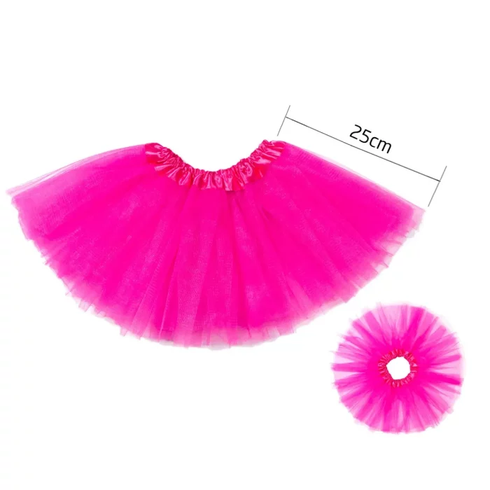 Três camadas de tule garantem um visual volumoso e elegante;O tamanho de 25 cm é perfeito para várias idades e alturas;A cor rosa vermelha adiciona um toque de cor e diversão a qualquer festa. Desfrute da qualidade premium e do design lindo de nossa Saia de Tutu Rosa Vermelha de três camadas