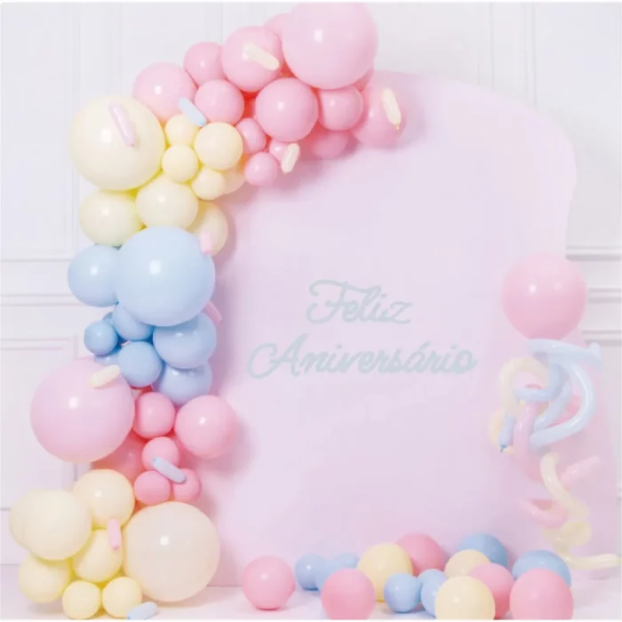 Crie uma atmosfera festiva com este kit de guirlanda de balões em cores macaron. Com 95 peças