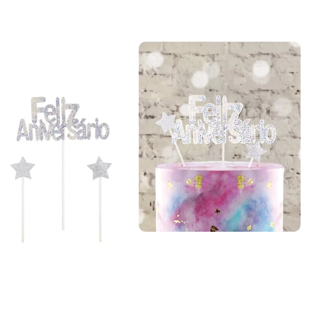 - Topo de bolo deslumbrante em prateado com detalhes de diamante e estrelas