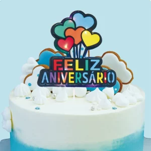 Único topo de bolo com luzes para tornar seu aniversário mais brilhante e alegre.Padrão especial 'Feliz Aniversário' em Português para adicionar um toque especial às suas comemorações.Produto embalado individualmente para garantir segurança e qualidade. Um lindo topo de bolo de aniversário iluminado