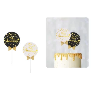 Design elegante: Este topo de bolo de aniversário apresenta um design de texto 'FELIZ ANIVERSÁRIO' em dourado brilhante
