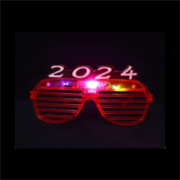 Os óculos de festa para aniversários e celebrações com tema de Ano Novo adicionam um elemento sofisticado a qualquer evento. Perfeitos para transformar qualquer ocasião simples em uma festa memorável. 2. Este pacote contém um par de óculos