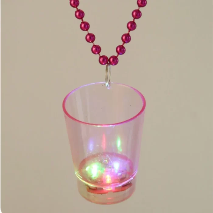 Este atraente Colar Copo Shot Glowing é perfeito para festas brilhantes e encontros noturnos.Com um copo rosa vermelho vibrante de 6mm