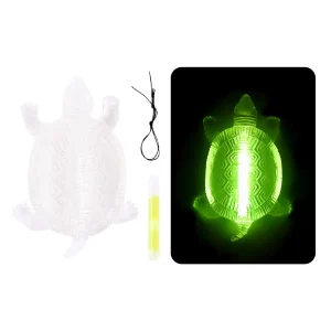 Uma tartaruga de pelúcia fofinha com efeito luminoso para iluminar a noite do seu pequeno. Perfeito para abraçar e criar uma atmosfera mágica antes de dormir.