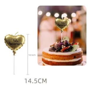 Vela nobre de aniversário com folha de ouro.Ideal para comemorações de aniversário