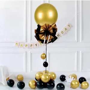 Destaque perfeito para aniversários com seu design elegante em preto e dourado.Fácil de montar