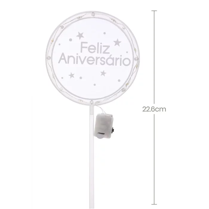 este topo de bolo iluminado acrescenta um toque festivo ao seu bolo.Com uma cor viva e luzes LED