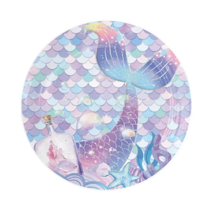 Pratos de papel desenhados com encantadoras sereias