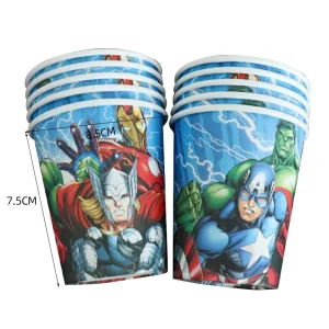 Defina o tom para uma festa memorável com as nossas Copas de Festa Avengers.Este pacote contém 10 copos azuis duráveis de 8