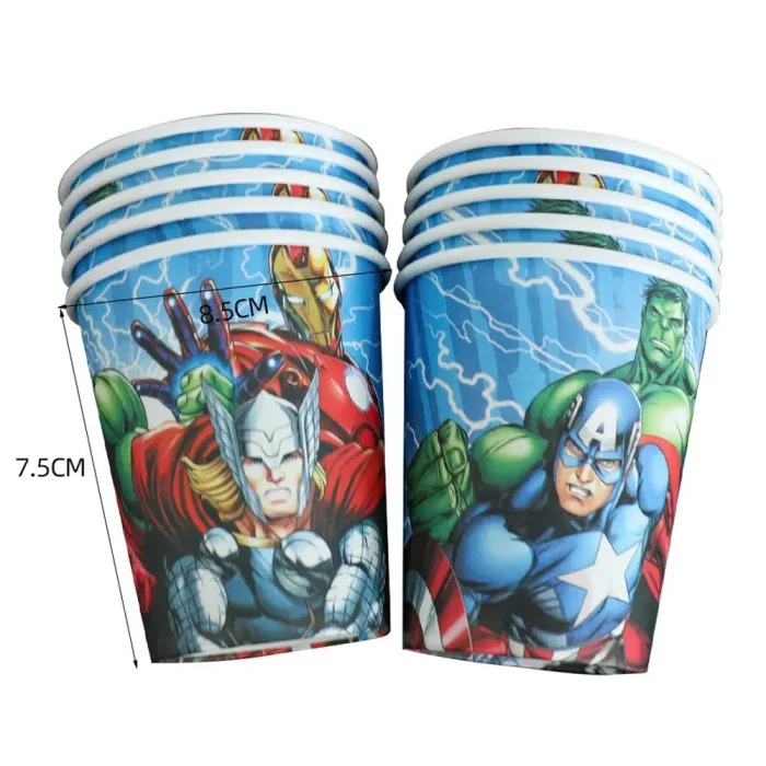 Defina o tom para uma festa memorável com as nossas Copas de Festa Avengers.Este pacote contém 10 copos azuis duráveis de 8