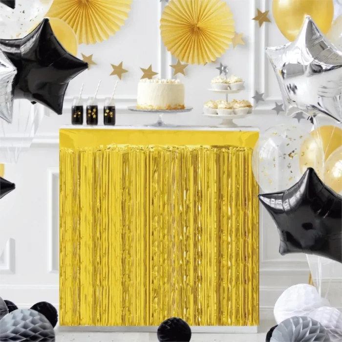 O Saiote de Mesa Dourado e Branco transformará o ambiente de sua festa
