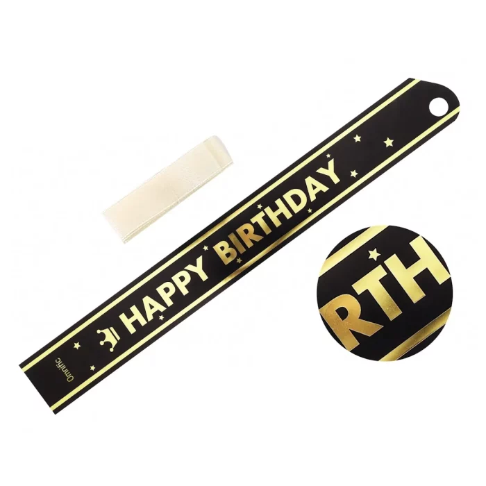 Esta faixa de aniversário é feita de papel de alta qualidade com detalhes em ouro.A sua coloração preta adiciona um toque de elegância a qualquer celebração de aniversário ou comemoração de aniversário.Com um tamanho generoso de 170 cm x 10 cm